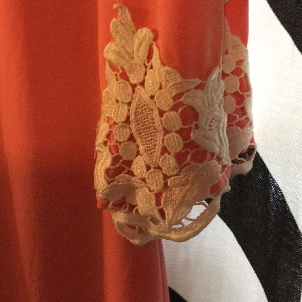 Dress - Picture 2 of 3